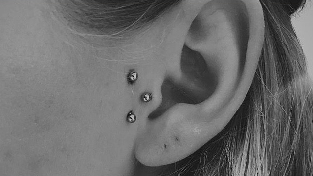 Navel and surface piercing in Delhi