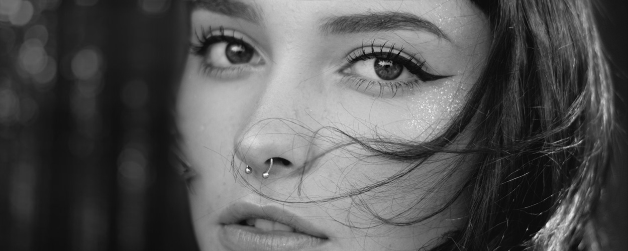 learn professional body piercing in Delhi